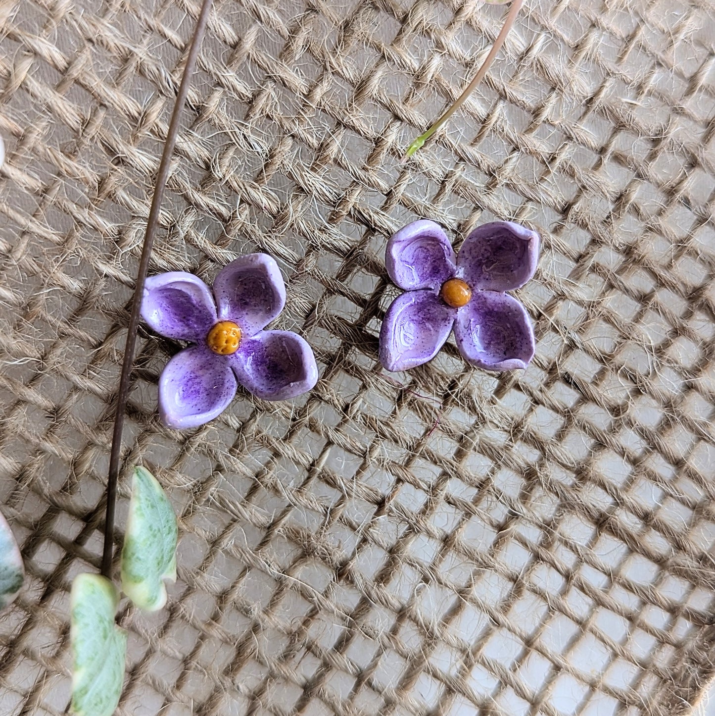 Lilac stud earrings